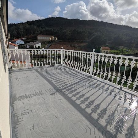 Hotel Vivienda Turistica Vacacional Maricarmen Arou Exterior foto