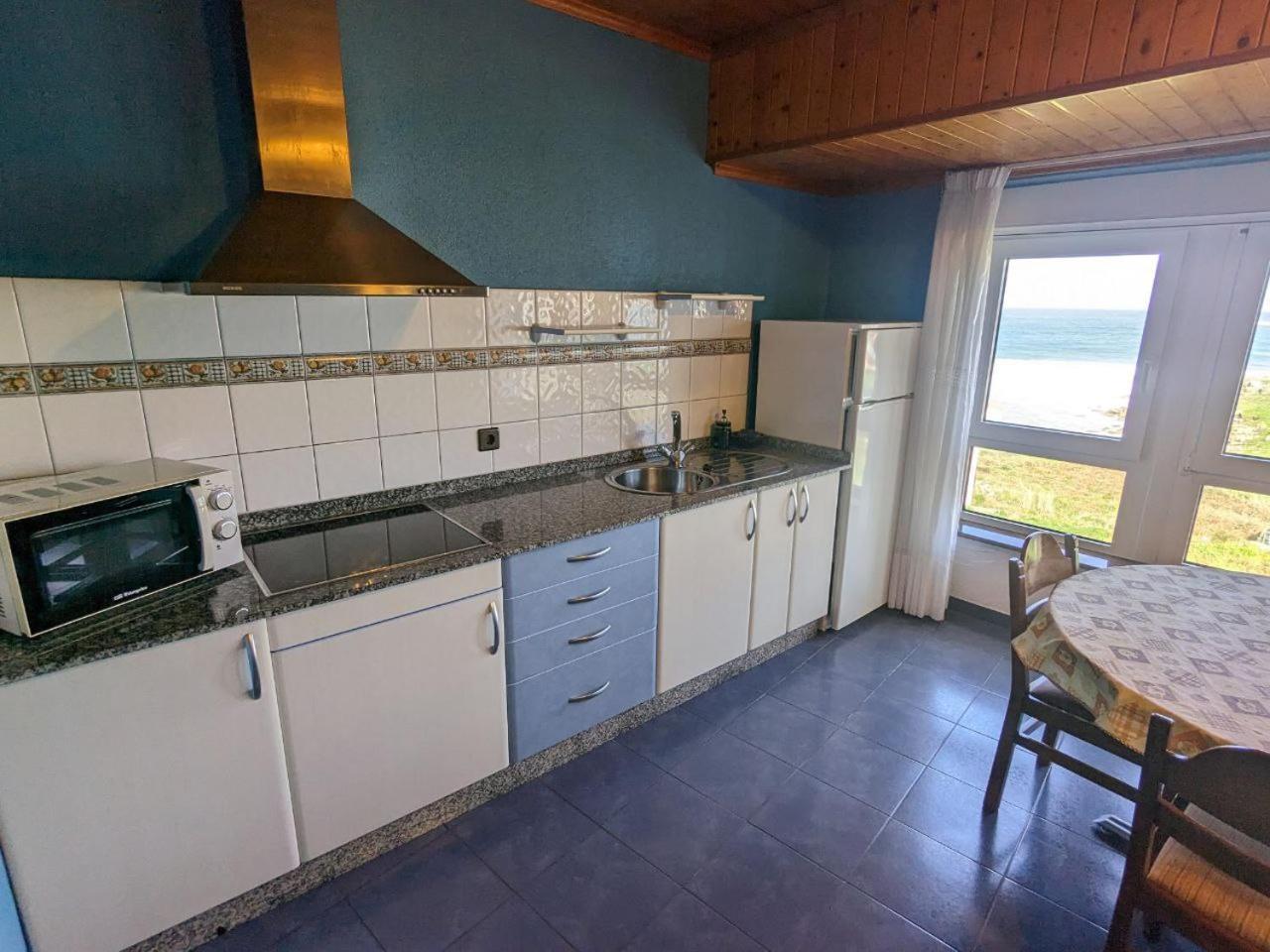 Hotel Vivienda Turistica Vacacional Maricarmen Arou Exterior foto