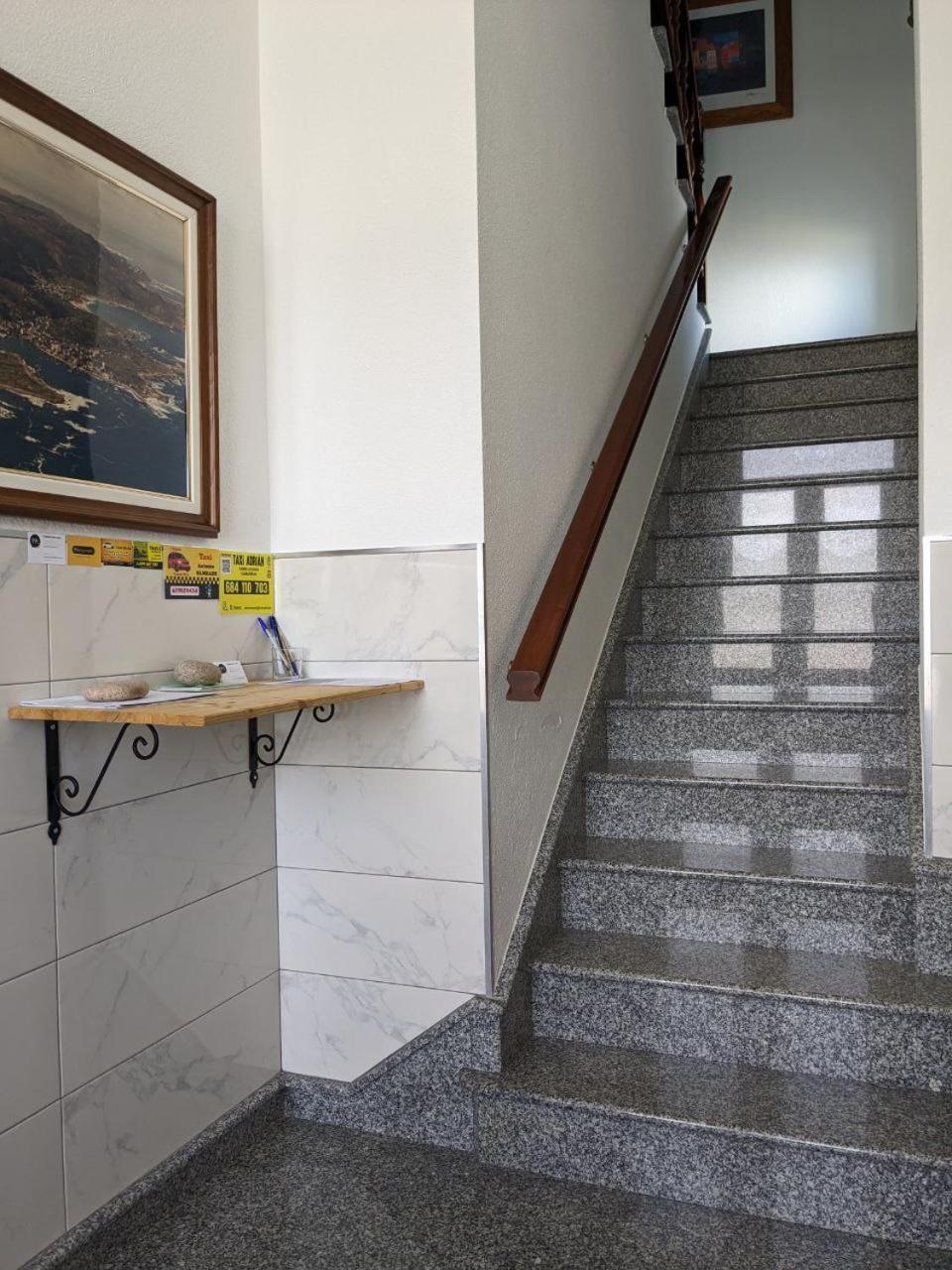 Hotel Vivienda Turistica Vacacional Maricarmen Arou Exterior foto