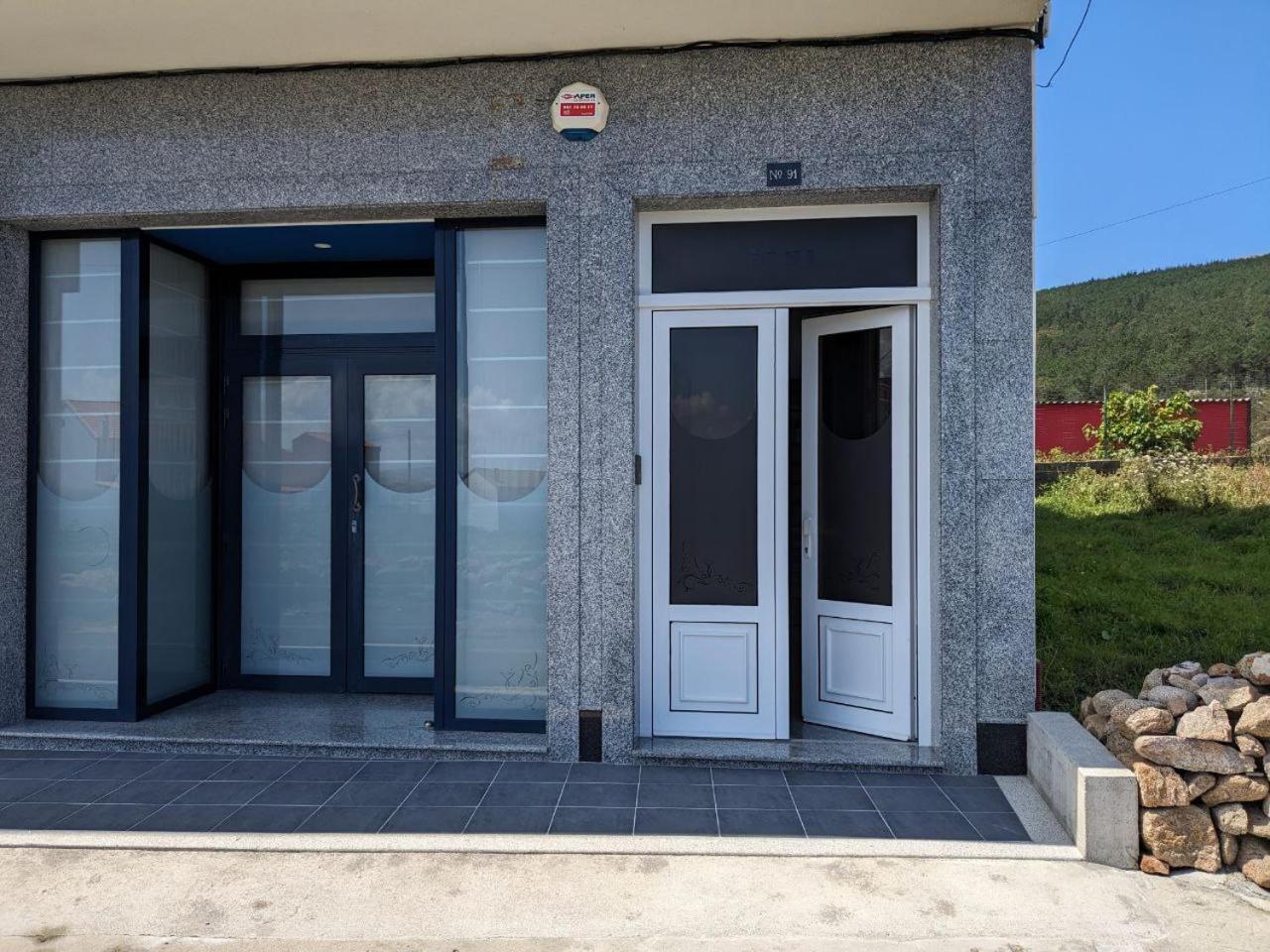 Hotel Vivienda Turistica Vacacional Maricarmen Arou Exterior foto